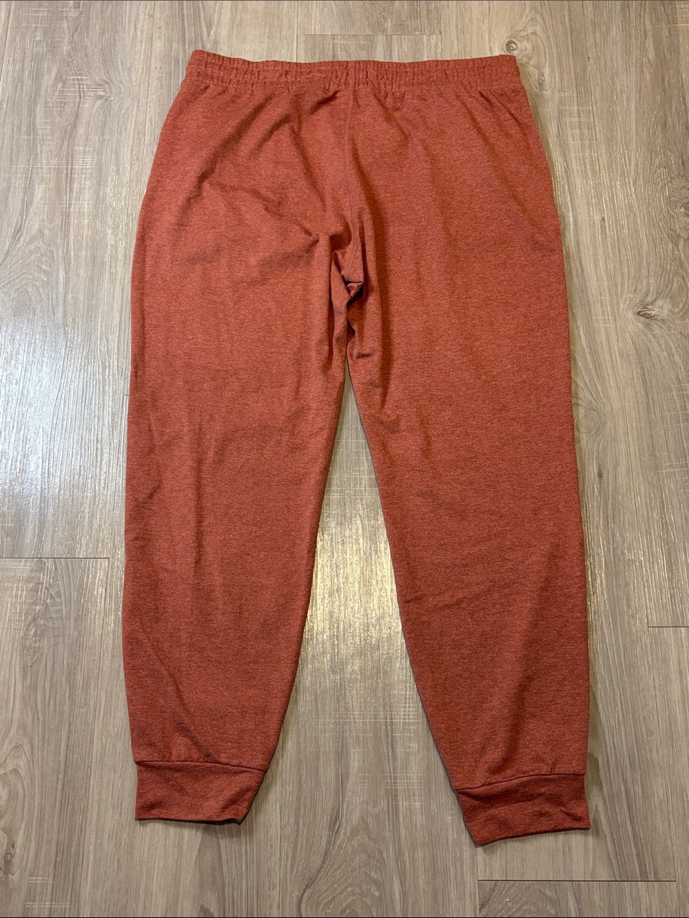 Vuori Performance Jogger Size Medium Dreamknit Tapered Leg - Picture 6 of 14